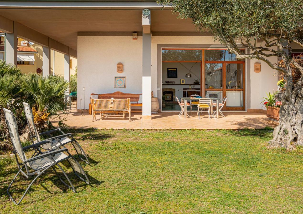 Villa Arrecifes Fertilia Exterior photo